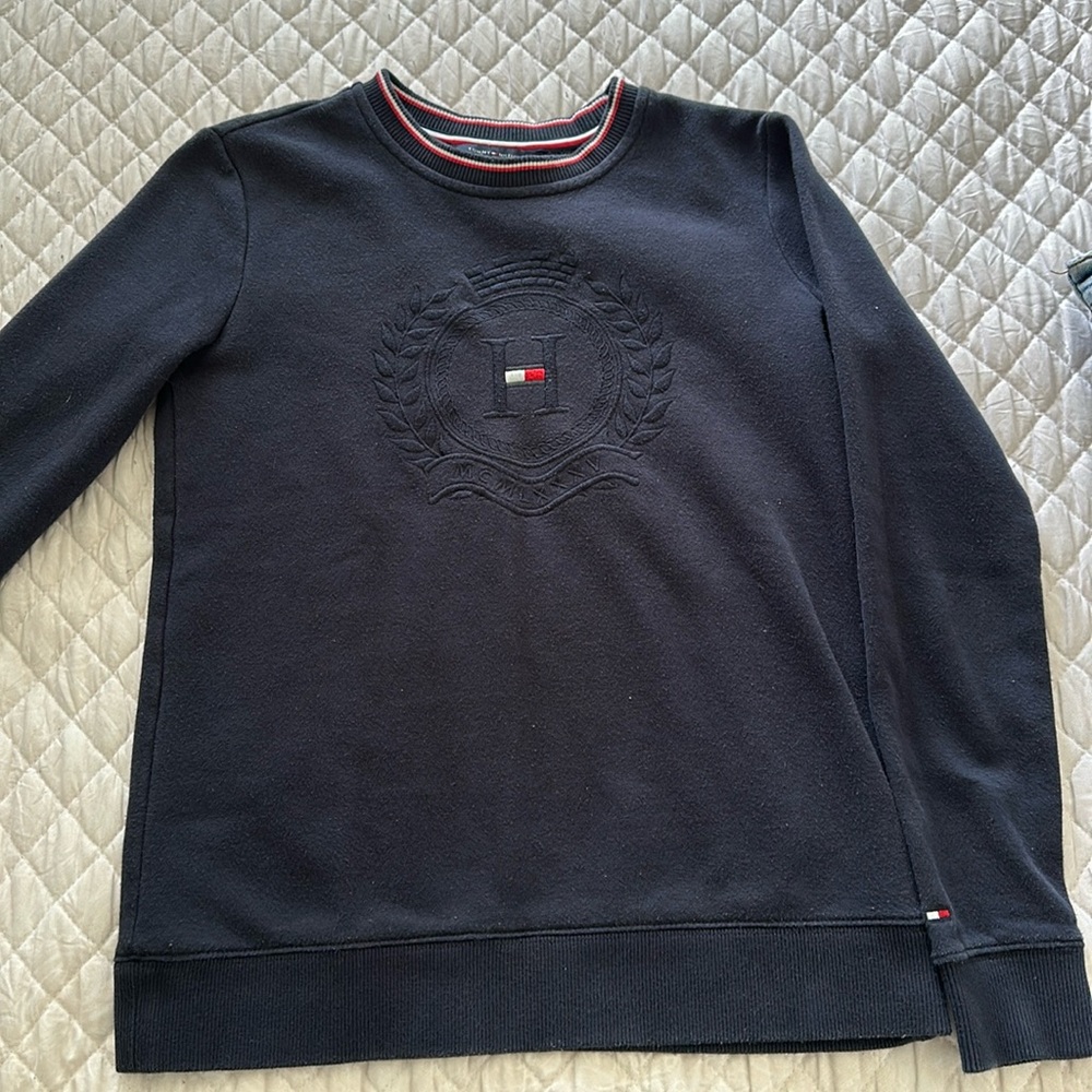 Navy blue Tommy Hilfiger sweater
